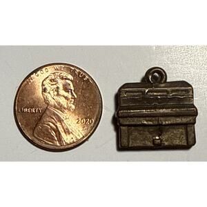 Vintage Metallic Cracker Jack Piano Charm 1L